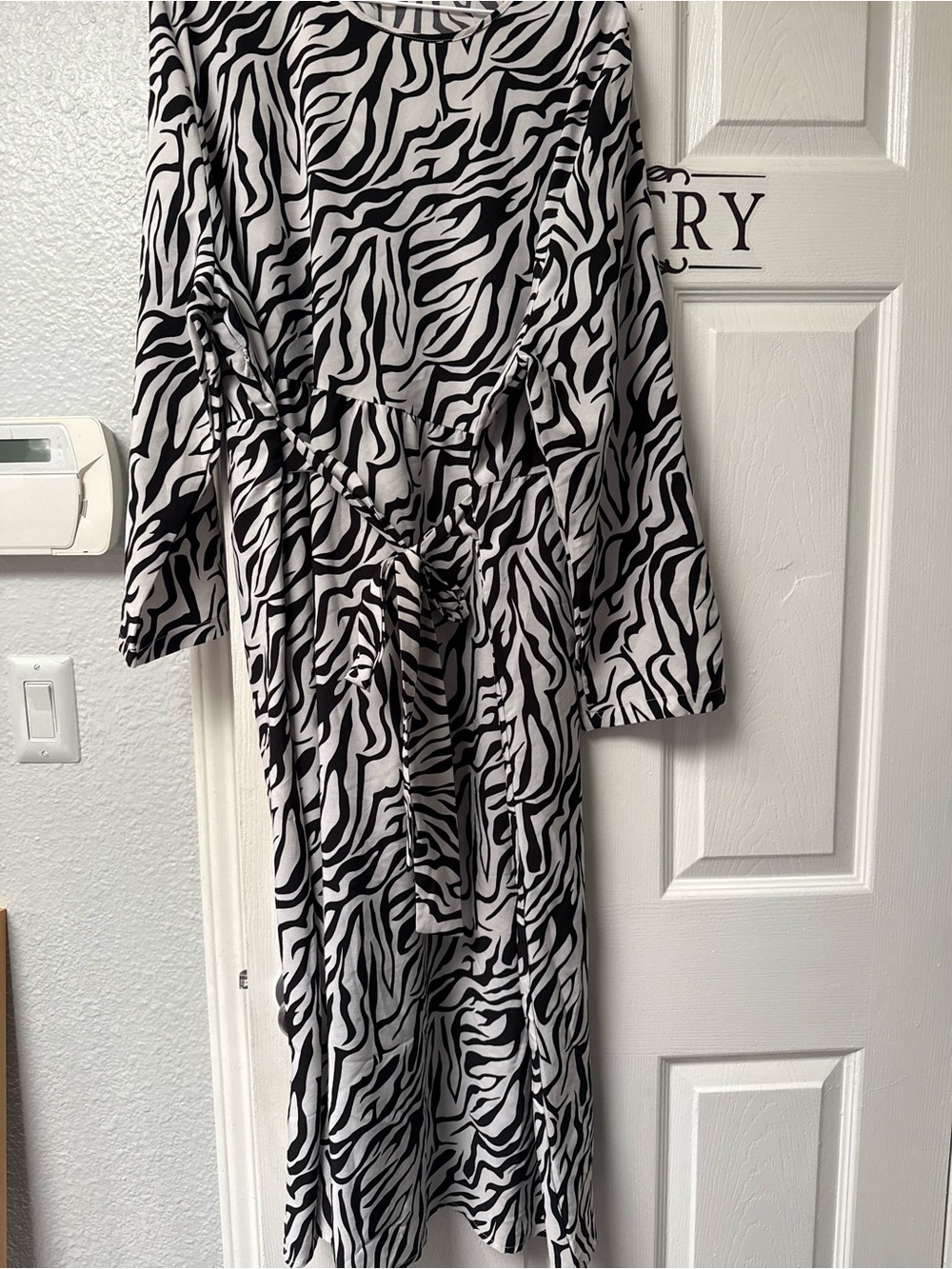 Women's Black & White Zebra Print Long Sleeve Dress